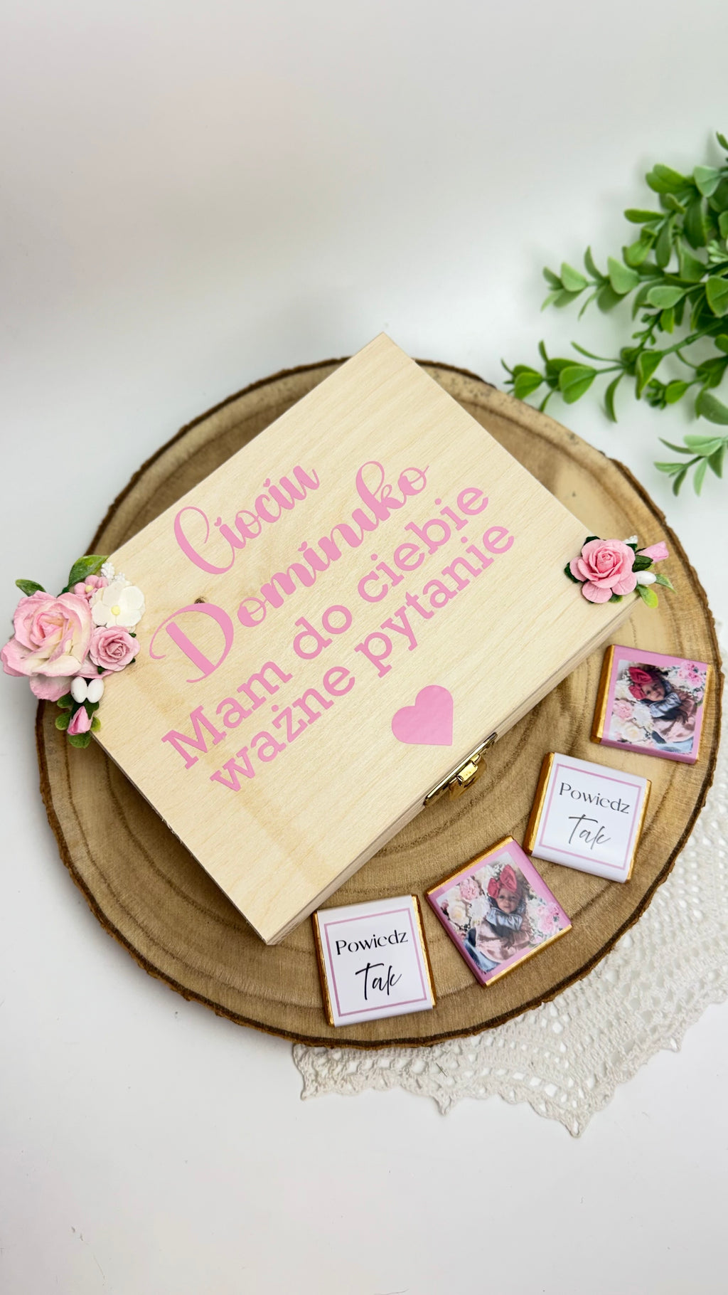 Pudełeczko z czekoladkami – wyjątkowe zapytanie o zostanie Chrzestnym / Chrzestną. Wzór 2