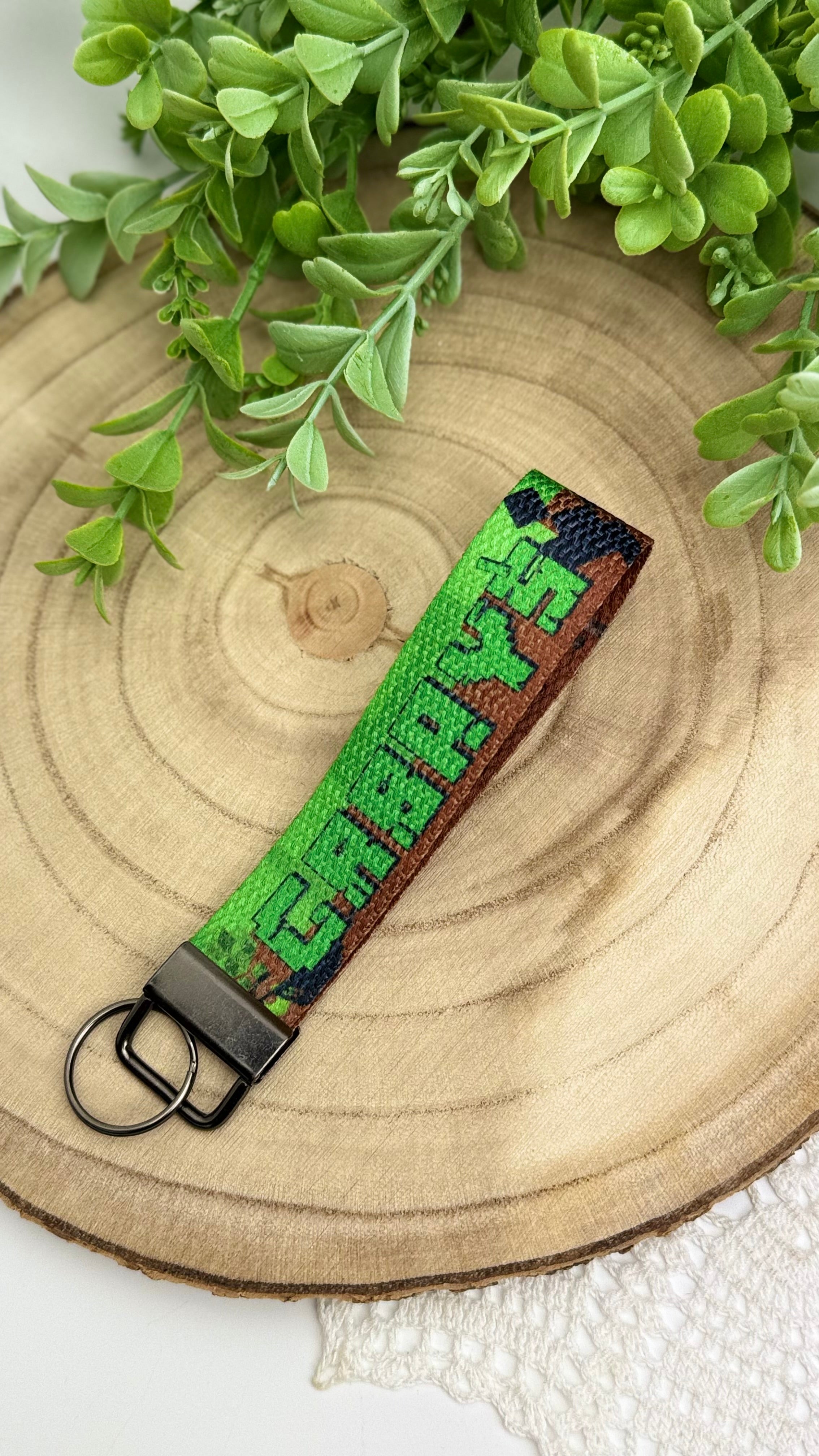 Wzór w bardzo popularny wzór dziecięcej gry breloczek do kluczy, torby lub bagażu.