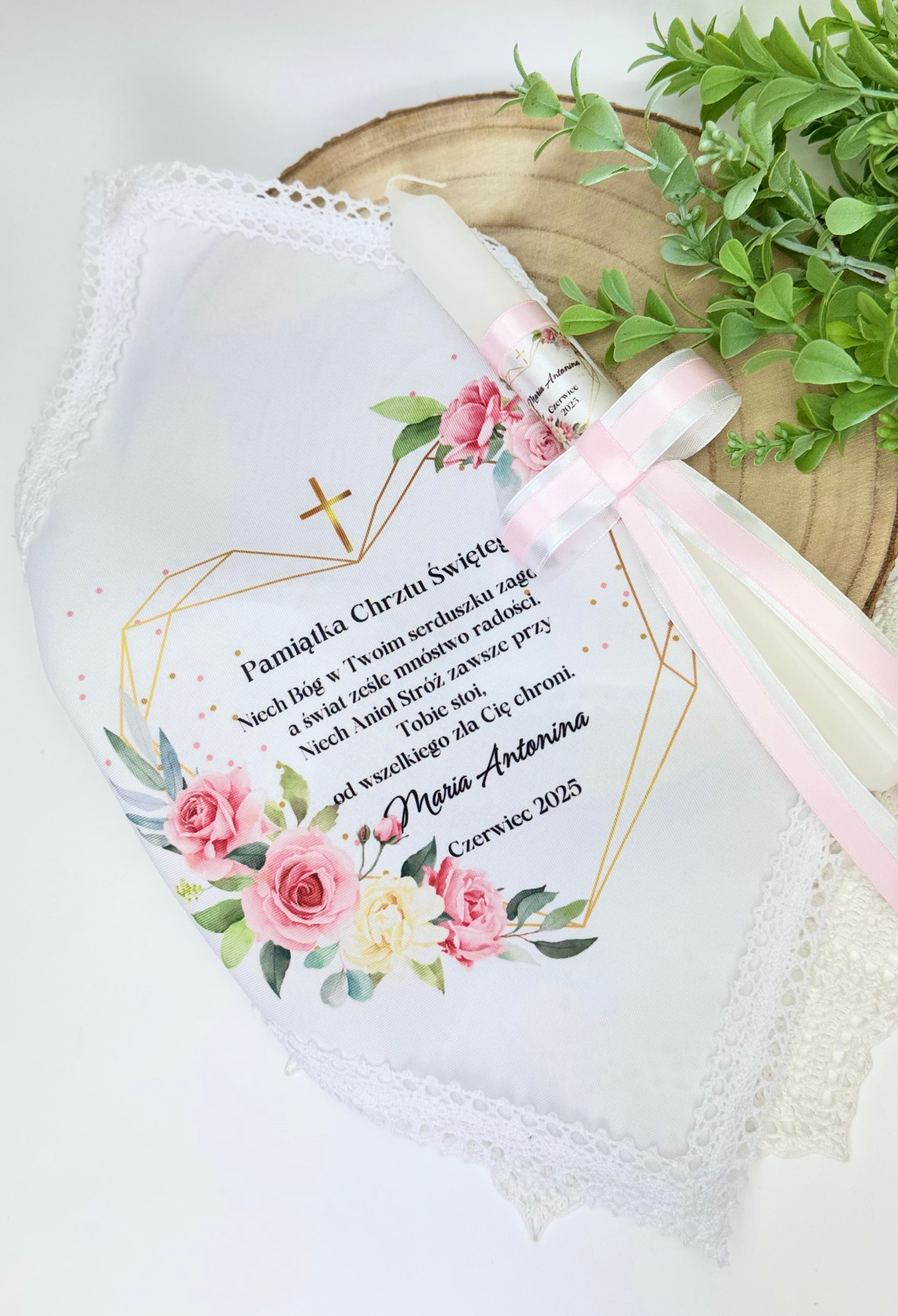 Zestaw Chrzcielny. Szatka do chrztu ze świecą