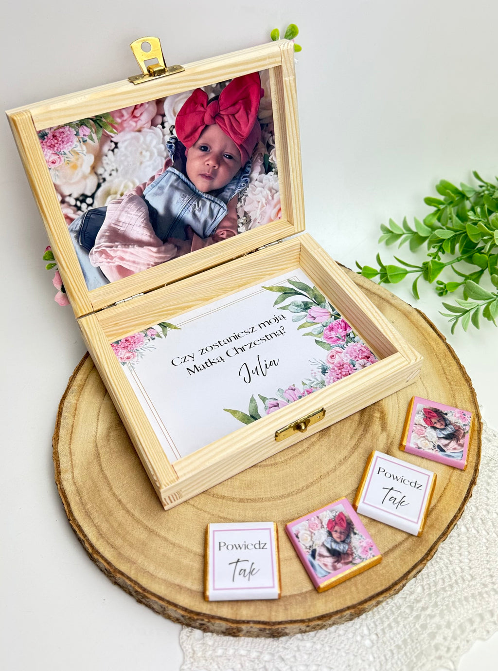 Pudełeczko z czekoladkami – wyjątkowe zapytanie o zostanie Chrzestnym / Chrzestną. Wzór 2