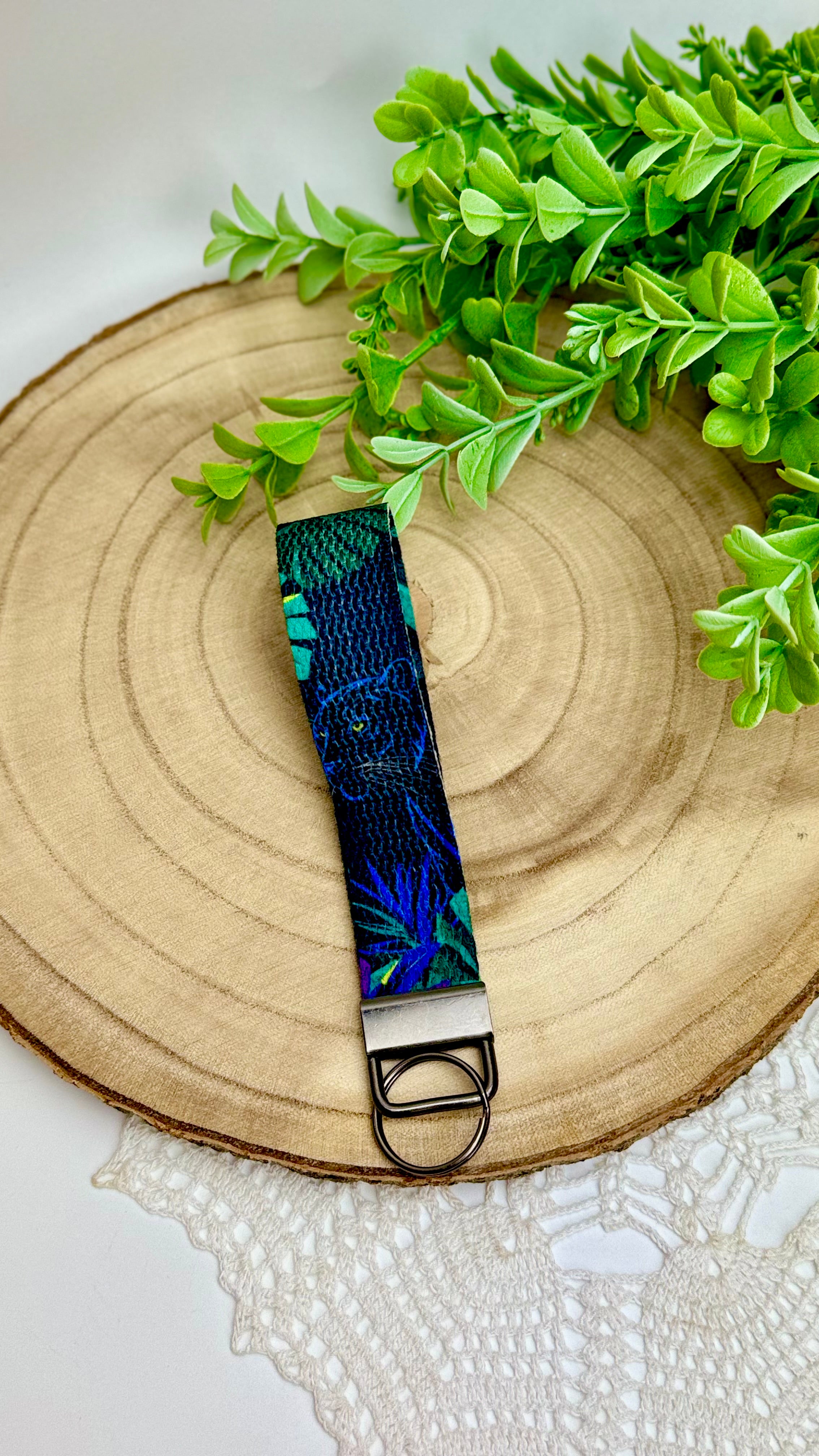 Wzór tropikalny. Breloczek do kluczy, torby lub bagażu.