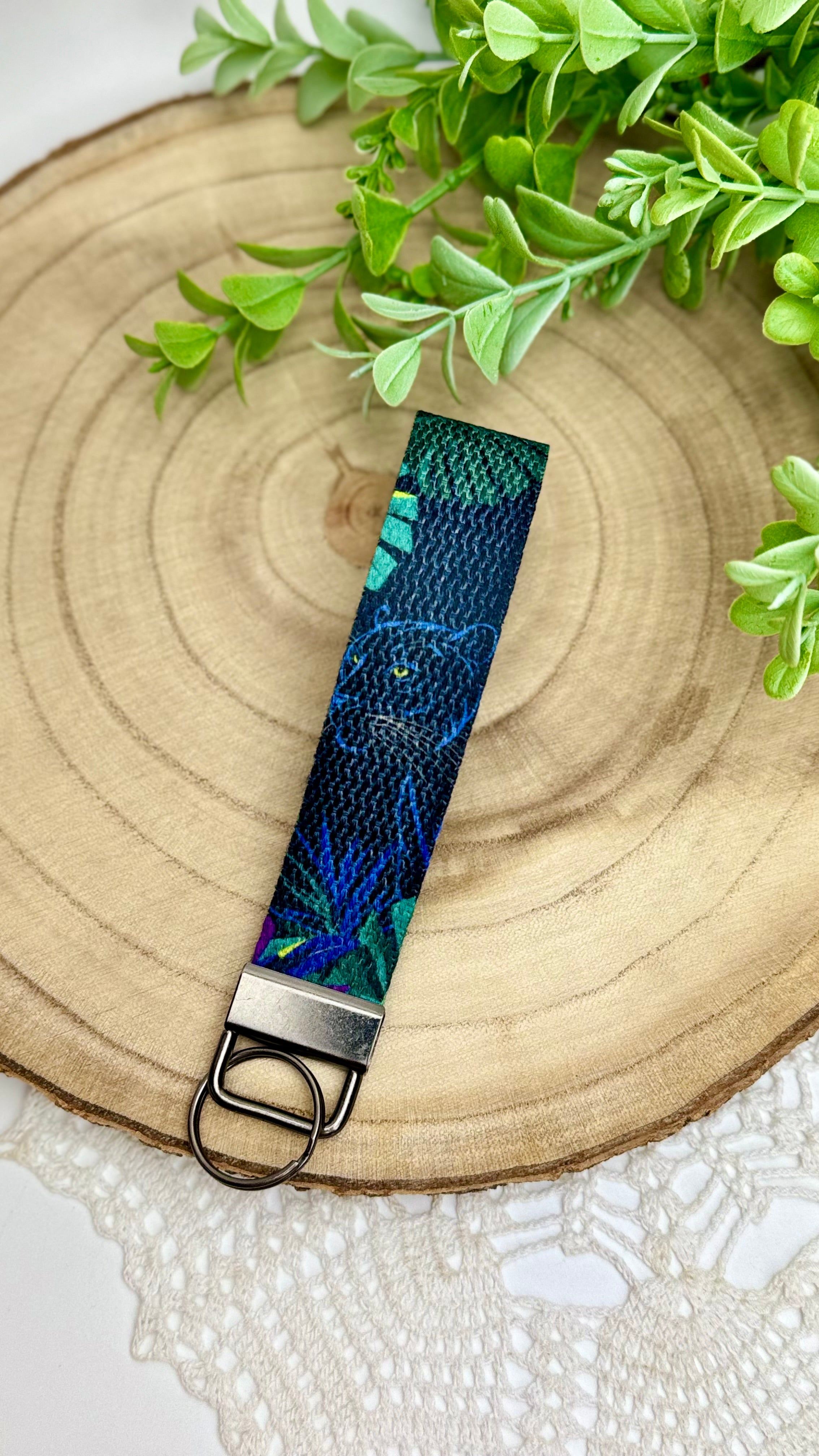 Wzór tropikalny. Breloczek do kluczy, torby lub bagażu.