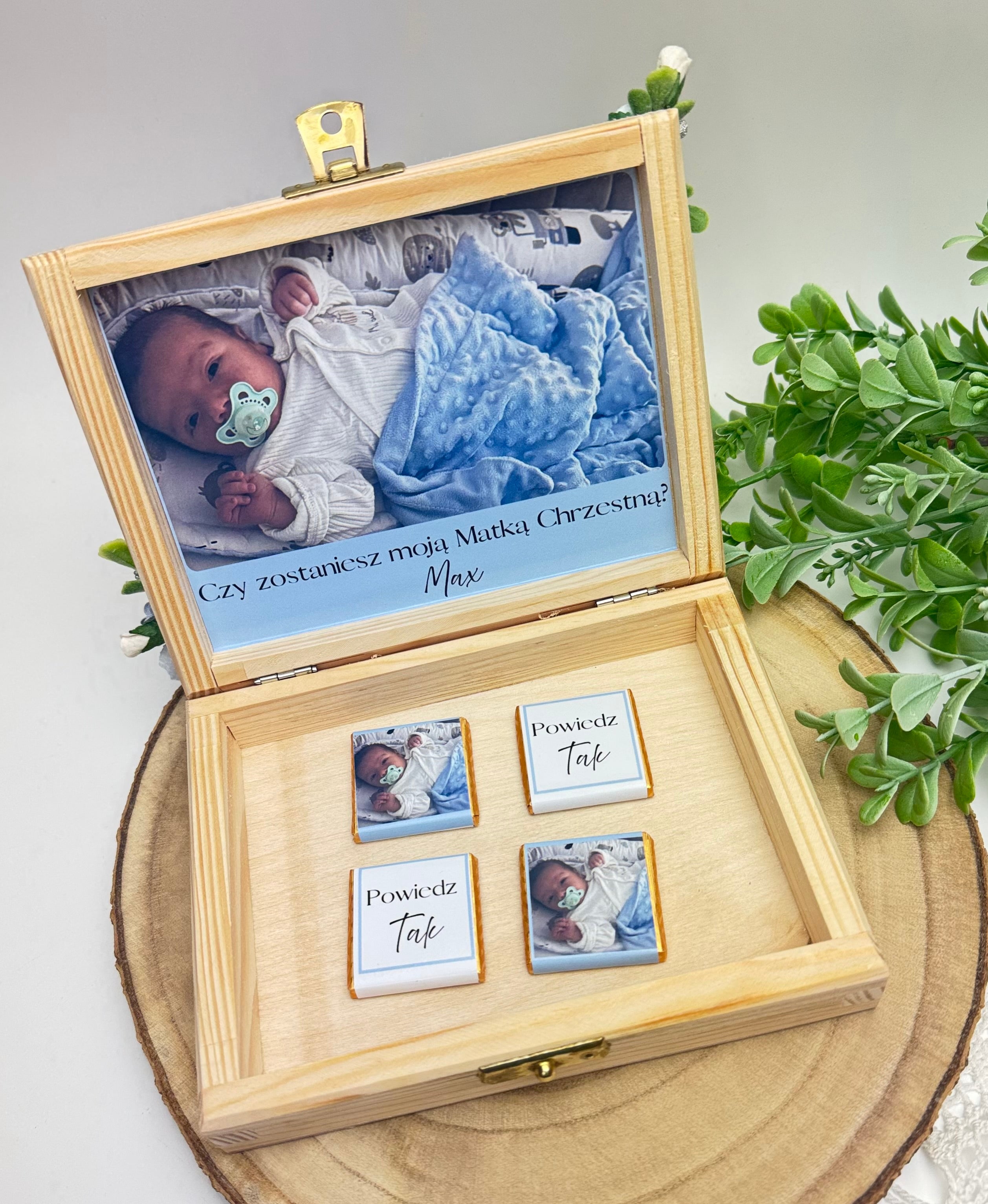 Pudełeczko z czekoladkami – wyjątkowe zapytanie o zostanie Chrzestnym / Chrzestną