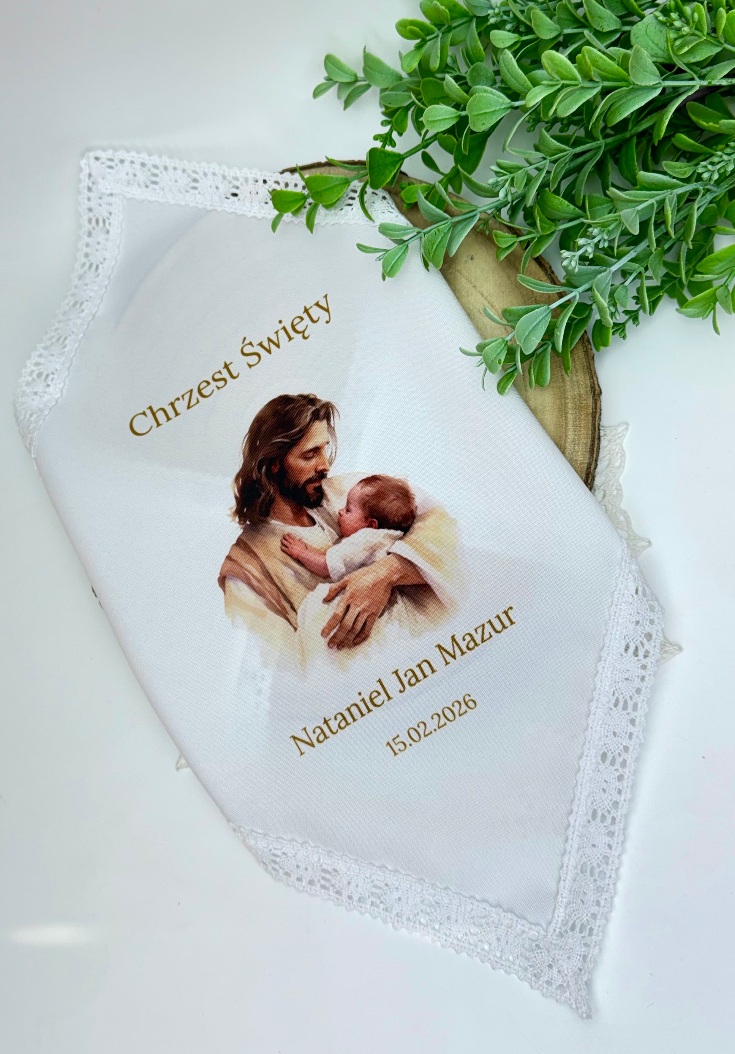 Szatka do chrztu z wizerunkiem Jezusa oraz dzieckiem